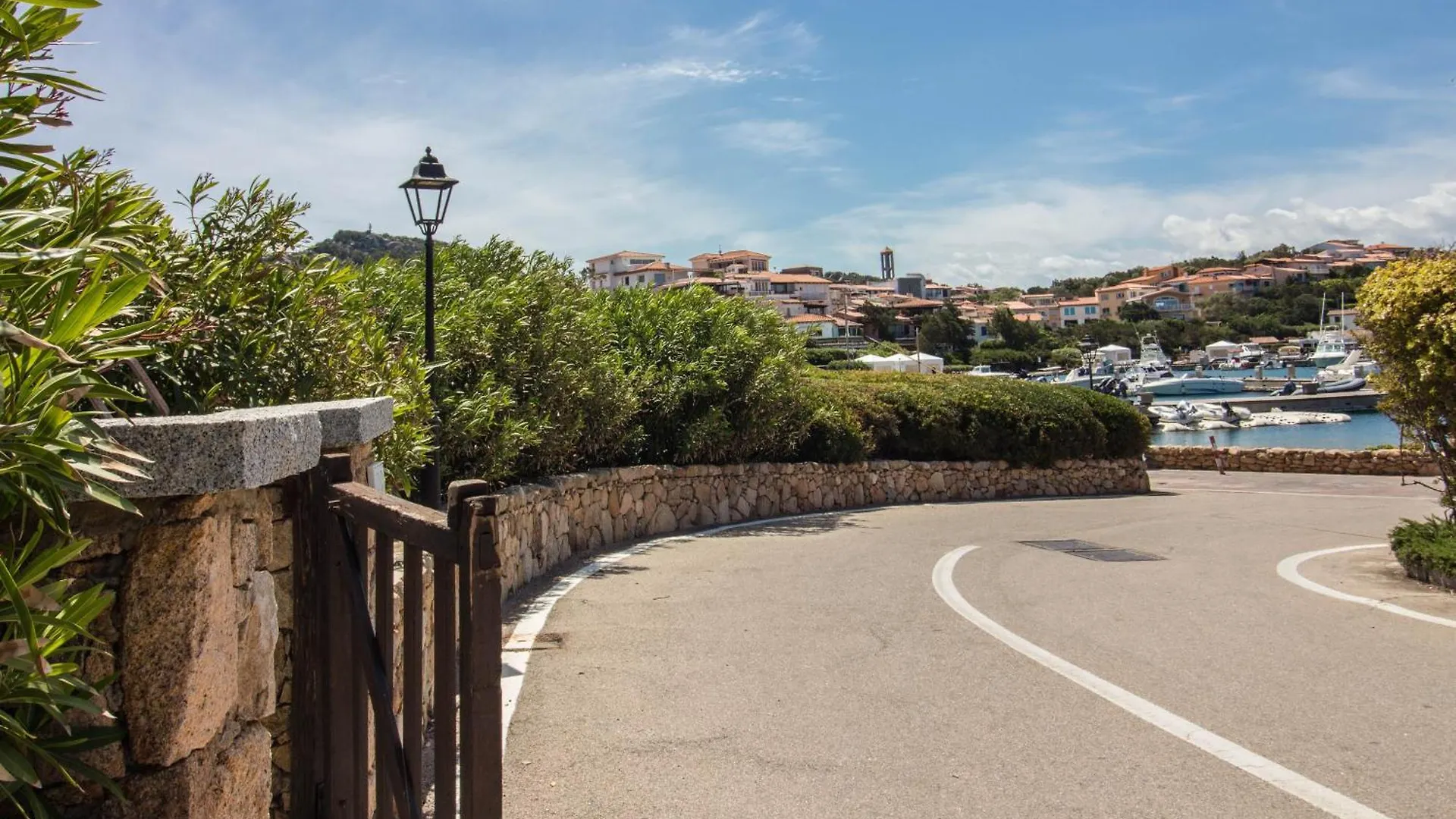 Sea View Studio With Private Garden And Parking! Porto Rotondo Apartment