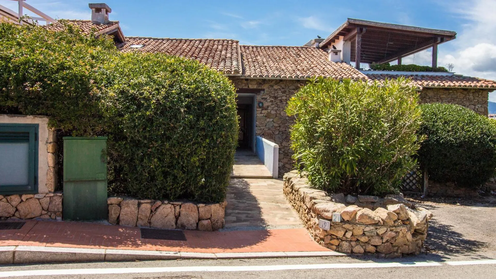 Sea View Studio With Private Garden And Parking! Porto Rotondo
