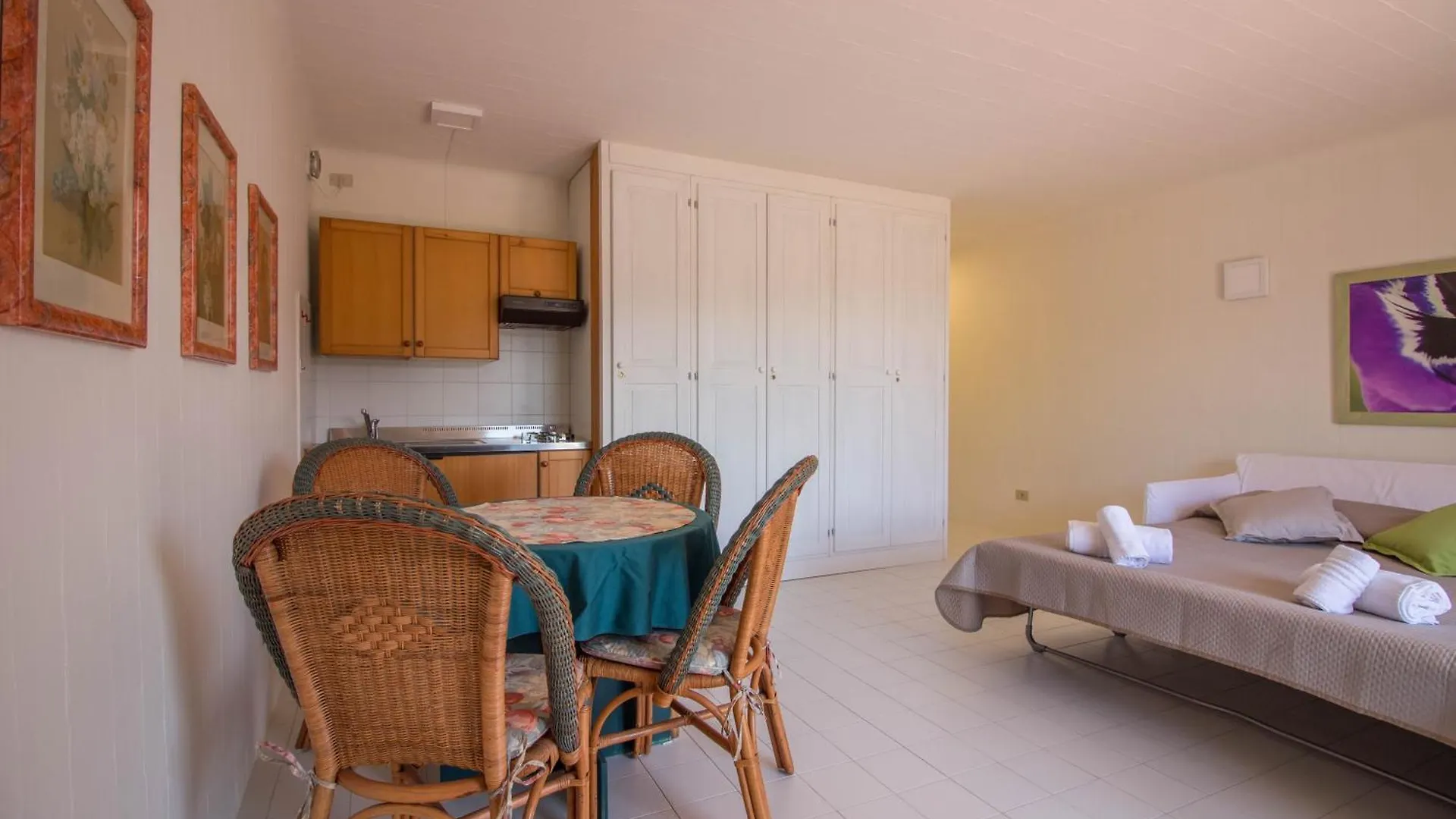 Sea View Studio With Private Garden And Parking! Porto Rotondo Apartment
