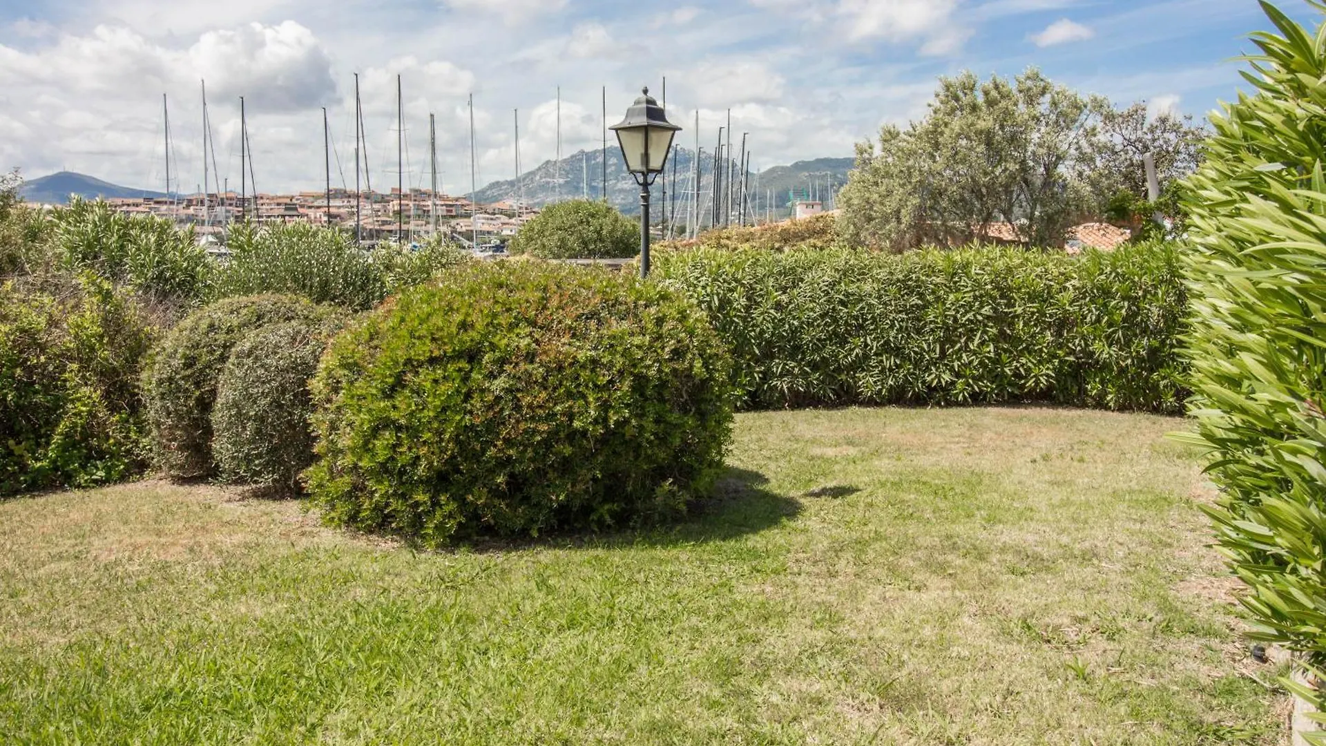 Sea View Studio With Private Garden And Parking! Porto Rotondo
