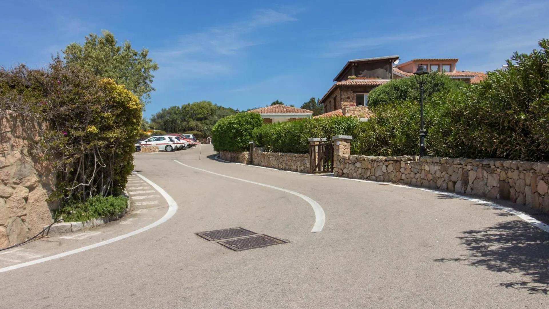 Sea View Studio With Private Garden And Parking! Porto Rotondo Apartment